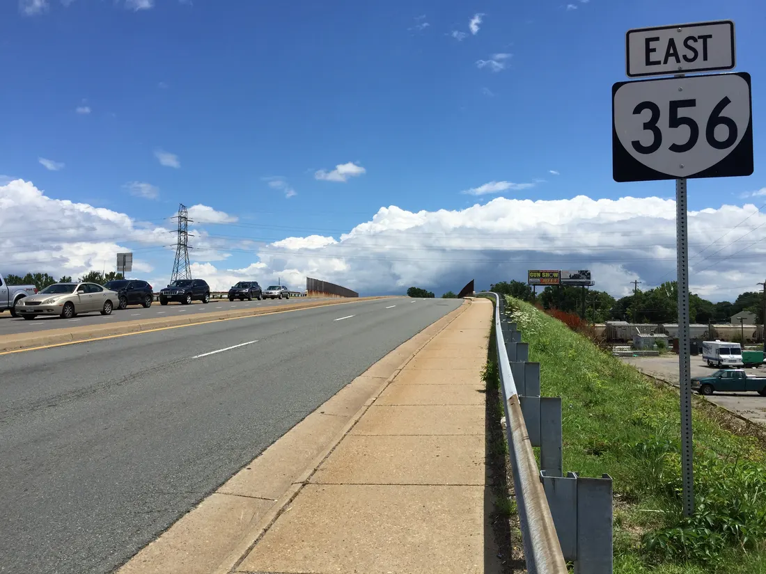 Hillard Road at Staples Mill Road in Lakeside