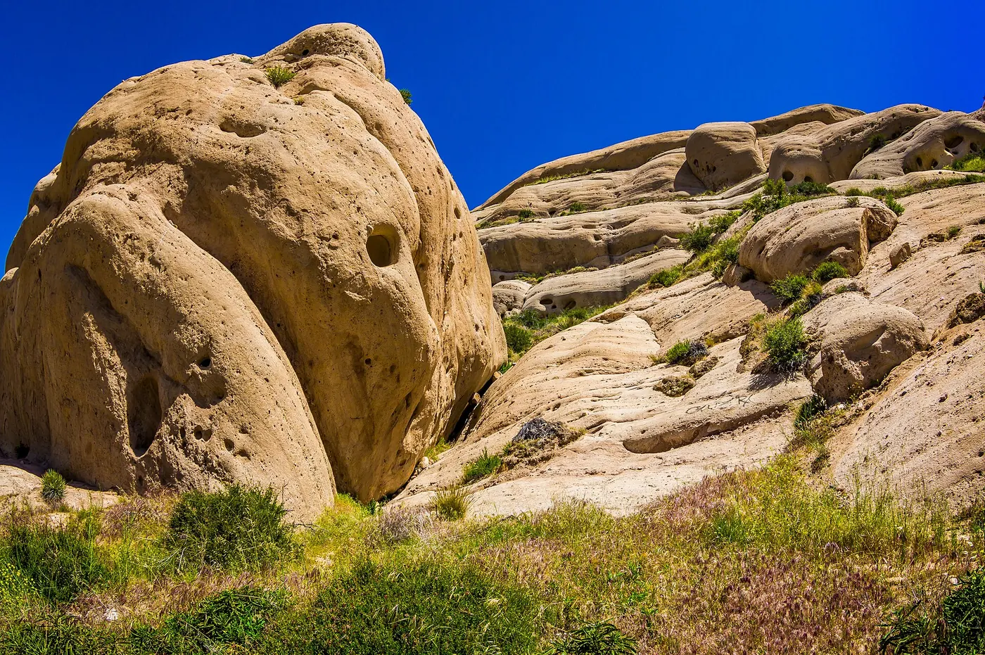 Mormon Rocks, near Phelan
