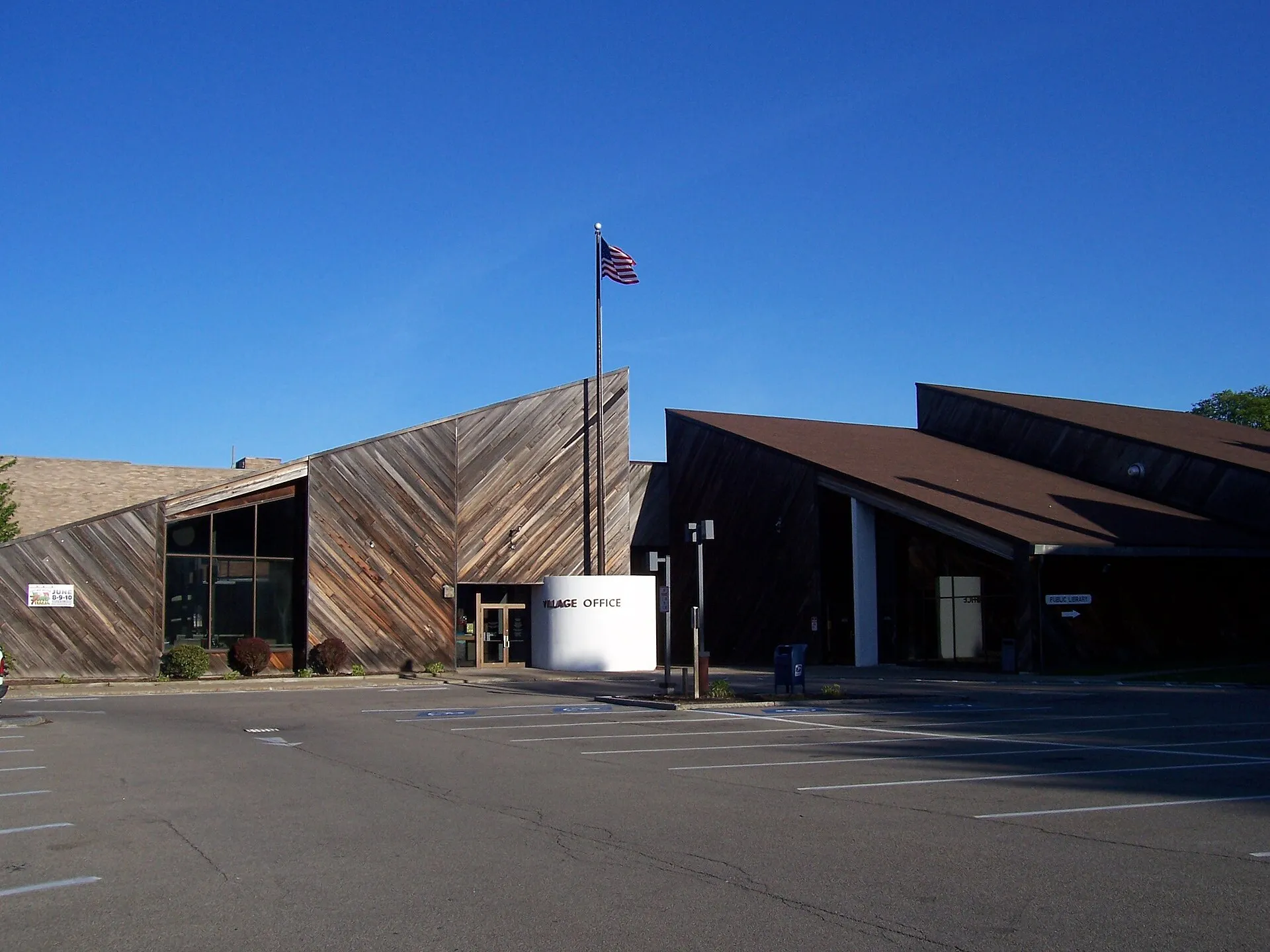 East Rochester village offices