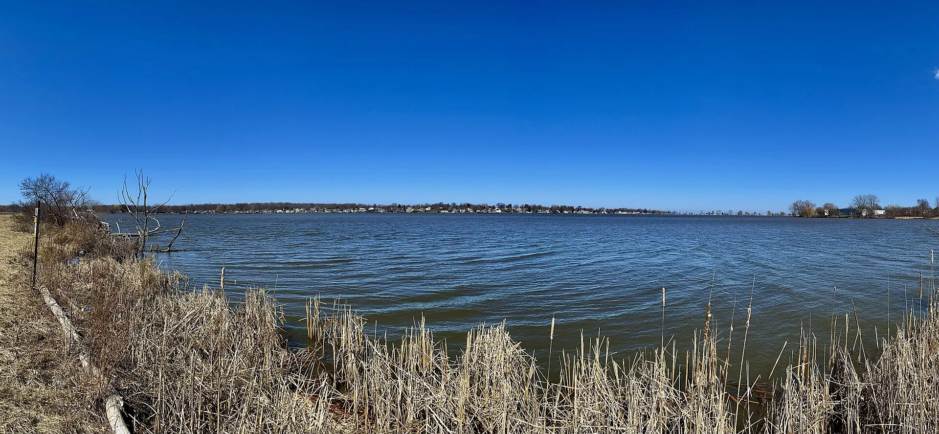 Panoramic view across Long Pond from the Lake Ontario State Parkway, town of Greece