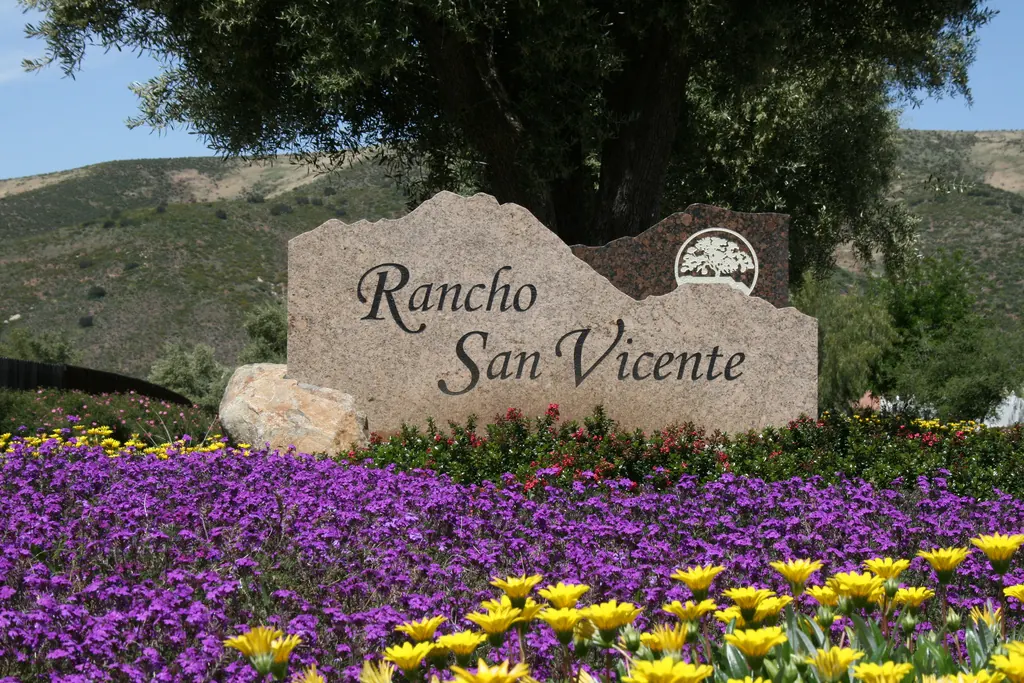Rancho San Vicente sign, San Diego Country Estates