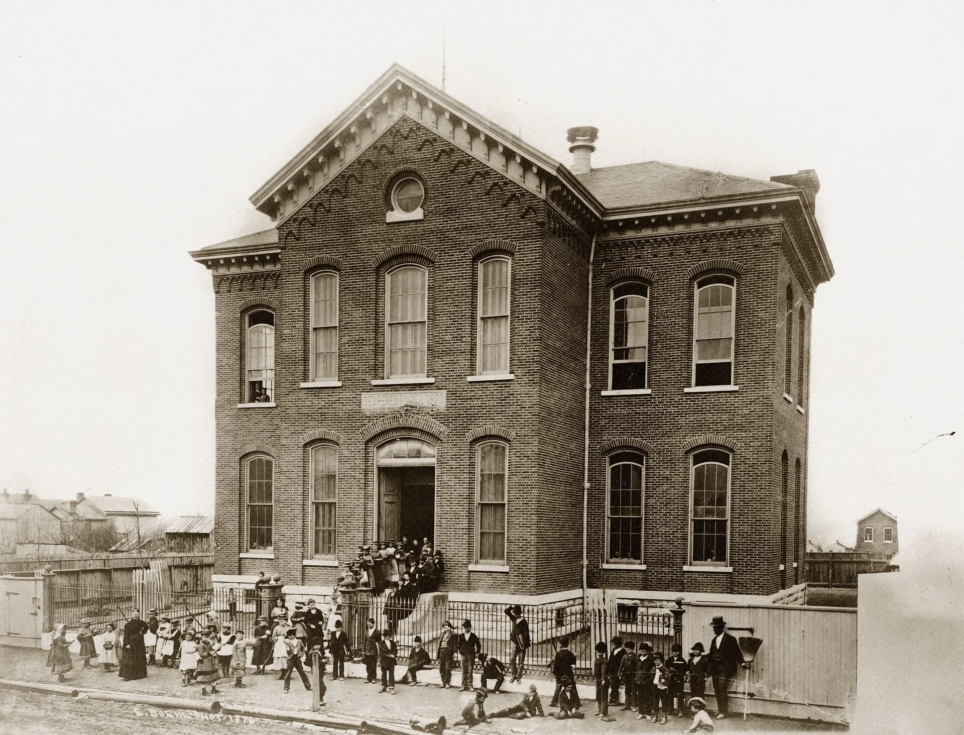 Title: Des Peres School. 6307 Michigan Avenue.
