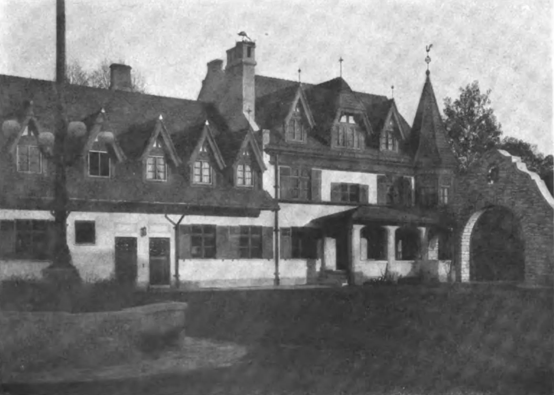 German-American brewer August Anheuser Busch Sr. acquired a large fraction of the old Ulysses S. Grant tract in Affton, Missouri (now Grantwood Village, Missouri) in 1903 and in 1914 built The Bauernhof in its midst. ...