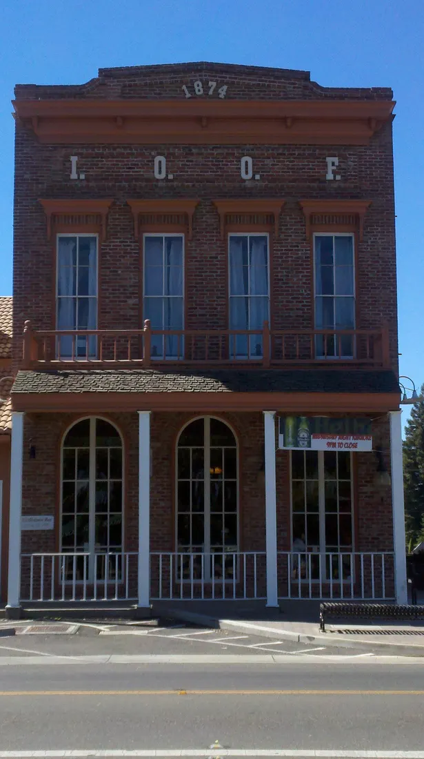 The I.O.O.F. Hall in Woodbridge, California (Sept 2012).