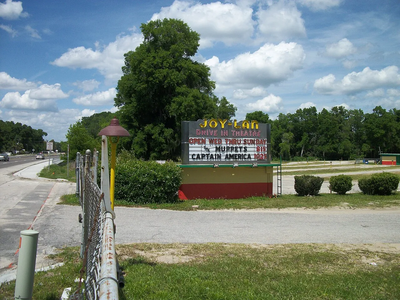 Northbound view of the sign for the Joy-Lan Drive In, along US 98-301 in Dade City, Florida. One of the few drive-in movie theaters left in the United States, and surprisingly one of the few left in Florida.