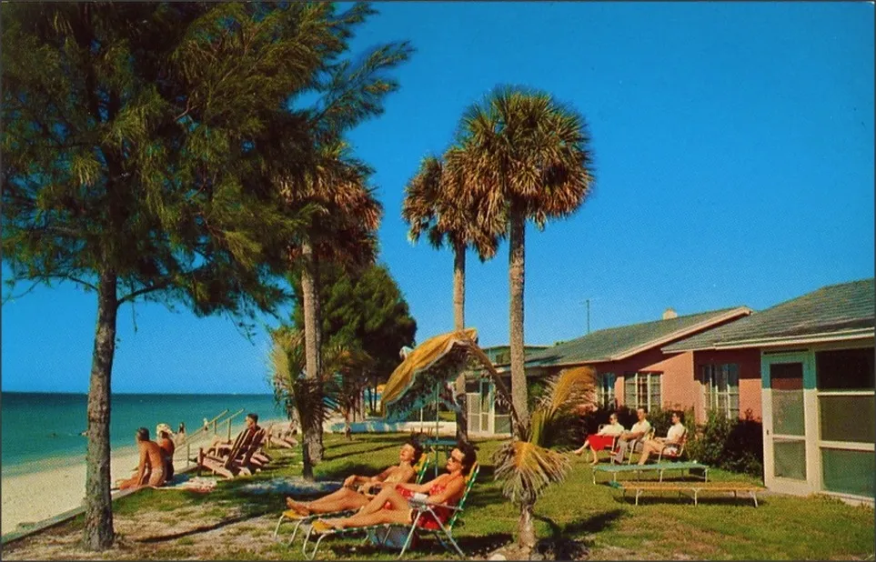Indian Rocks Beach FL Postcard — Holiday Villas Motel (vintage postcard).