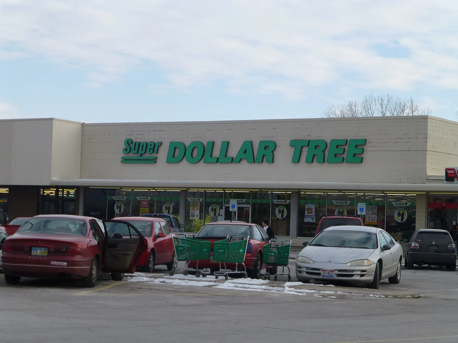 Super Dollar Tree Northwood.