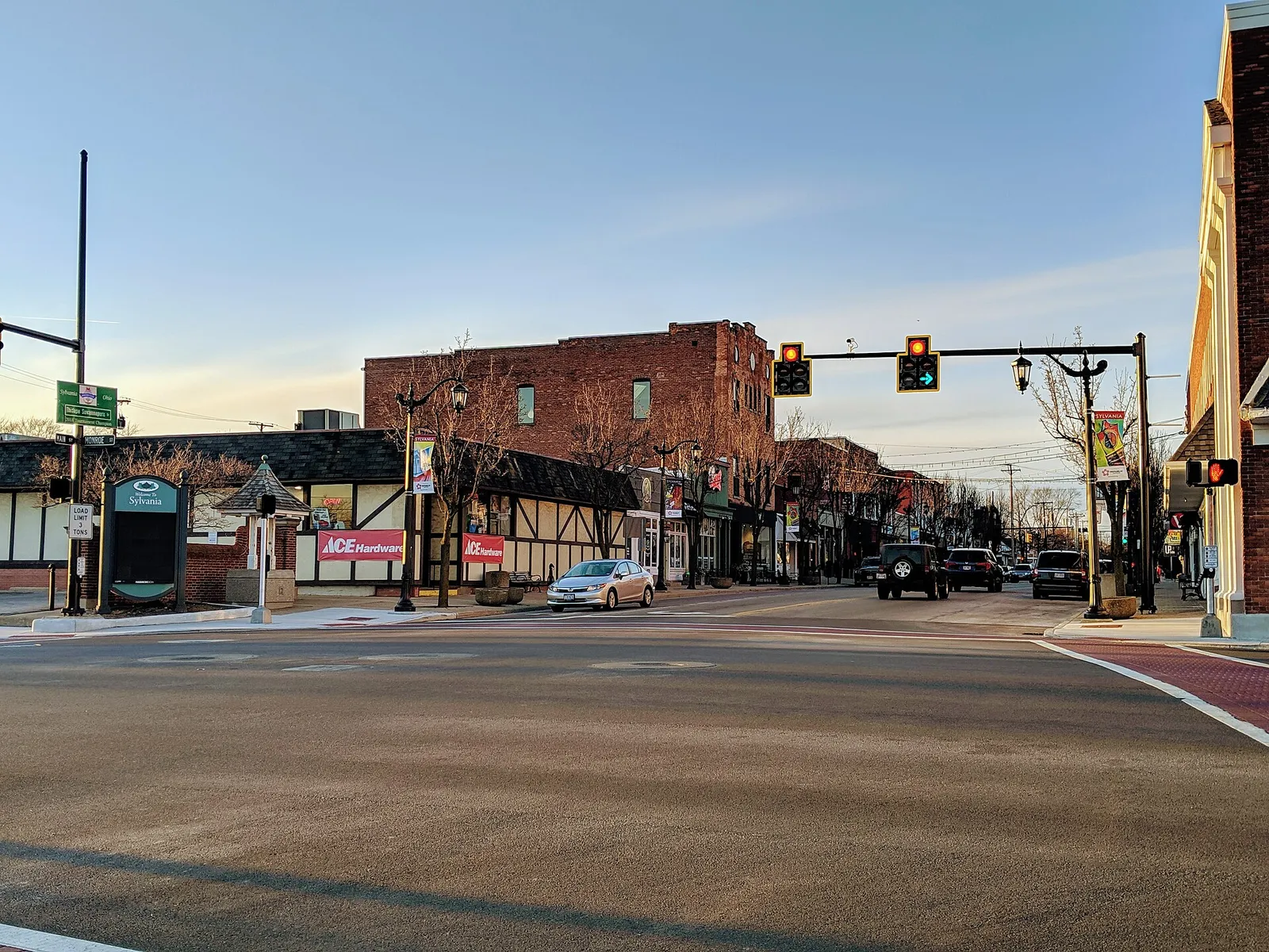 Main Street, Downtown Sylvania, Ohio.