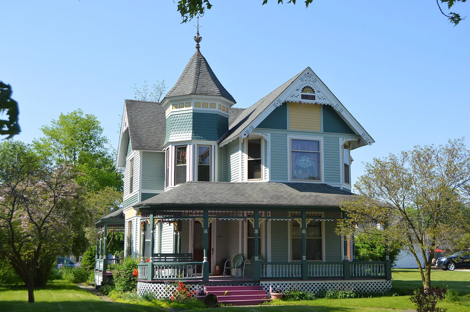 Main East 147, Wayne.