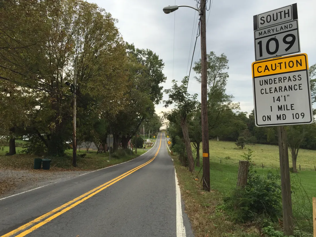 View south along Maryland State Route 109 (Beallsville Road) at Barnesville Road in Barnesville, Montgomery County, Maryland