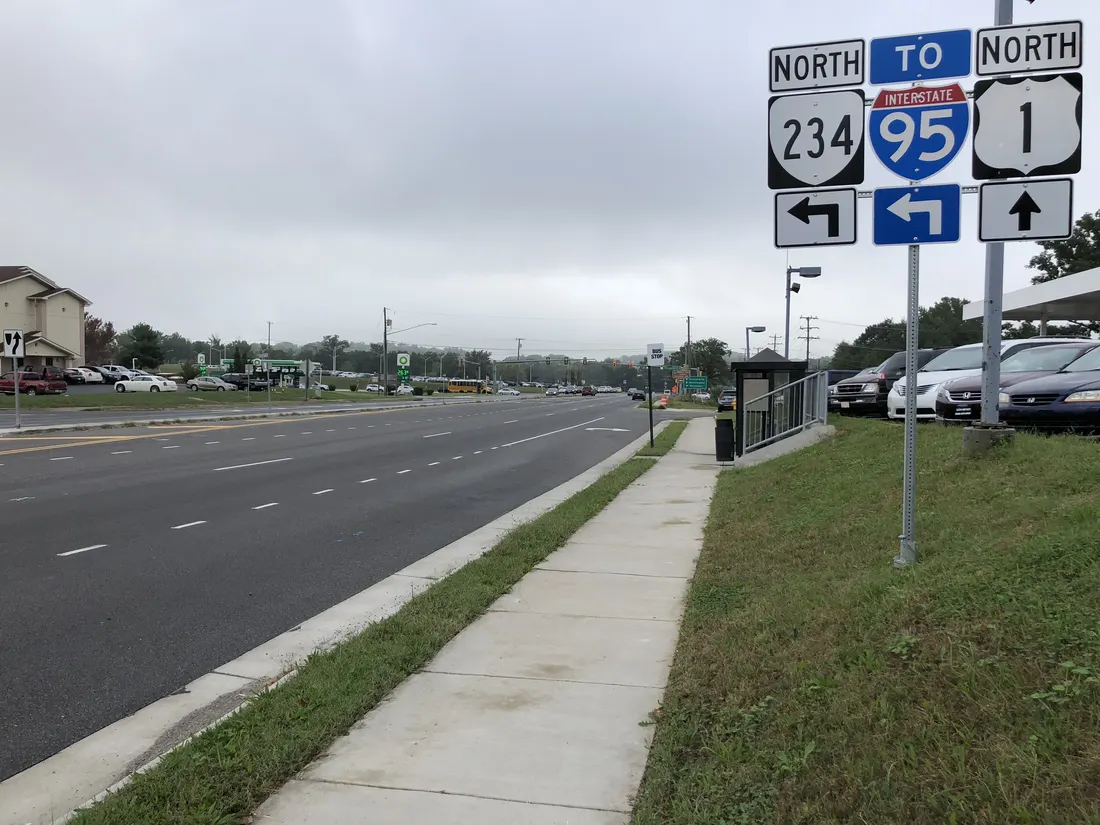 View north along U.S. Route 1 (Jefferson Davis Highway) just south of Virginia State Route 234 (Dumfries Road) in Dumfries, Prince William County, Virginia
