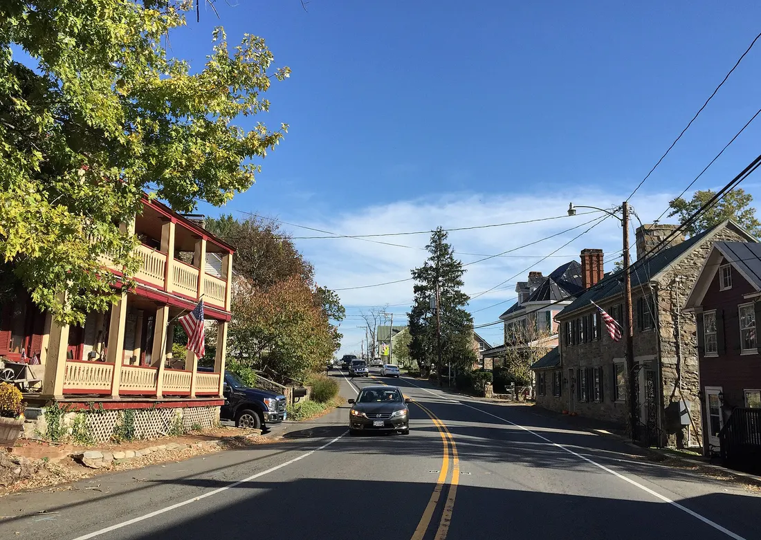 View east along Virginia State Route 9 (Charles Town Pike) between Highwater Road and Gaver Mill Road (Virginia State Secondary Route 812) in Hillsboro, Loudoun County, Virginia