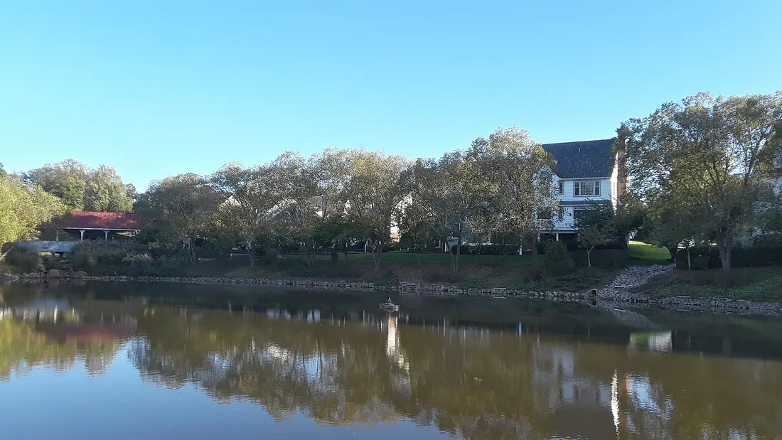 Lake Ridge, Virginia, October 2021