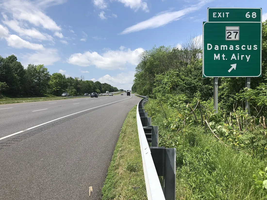 View west along Interstate 70 and U.S. Route 40 (Baltimore National Pike) at Exit 68 (Maryland State Route 27, Damascus, Mount Airy) in Mount Airy, Carroll County, Maryland