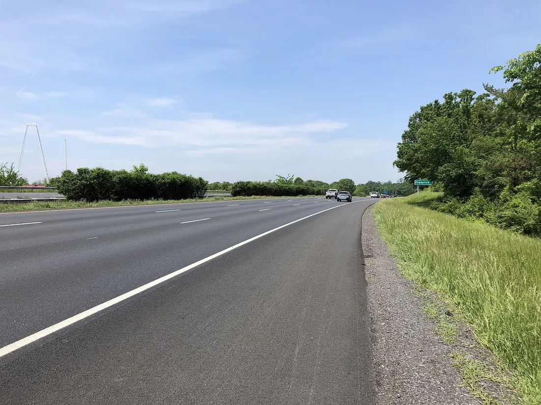 View west along Interstate 70 and U.S. Route 40 (Baltimore National Pike) between Exit 62 and Exit 59 in New Market, Frederick County, Maryland