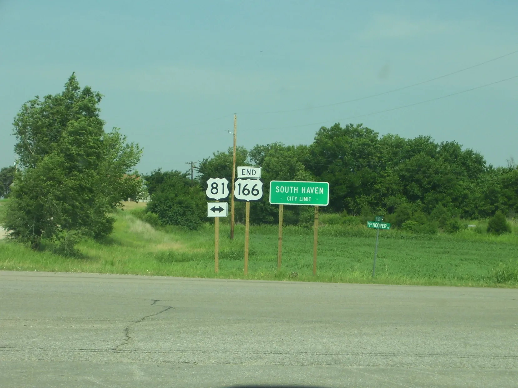 U.S. Route 166 's western terminus in South Haven, Kansas .