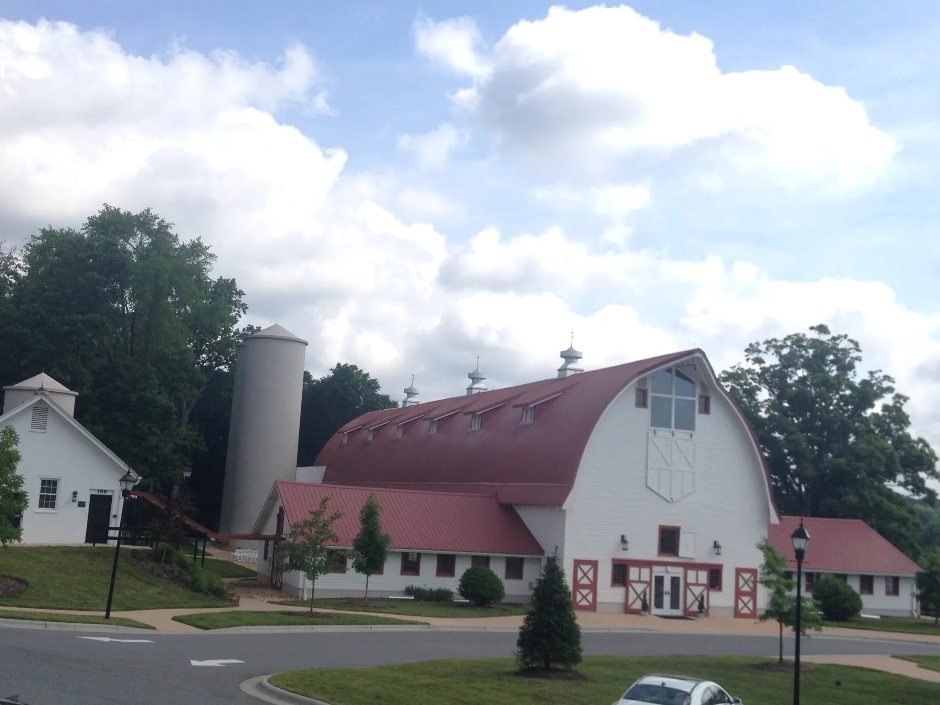 Win-Mock Farm Dairy, Bermuda Run
