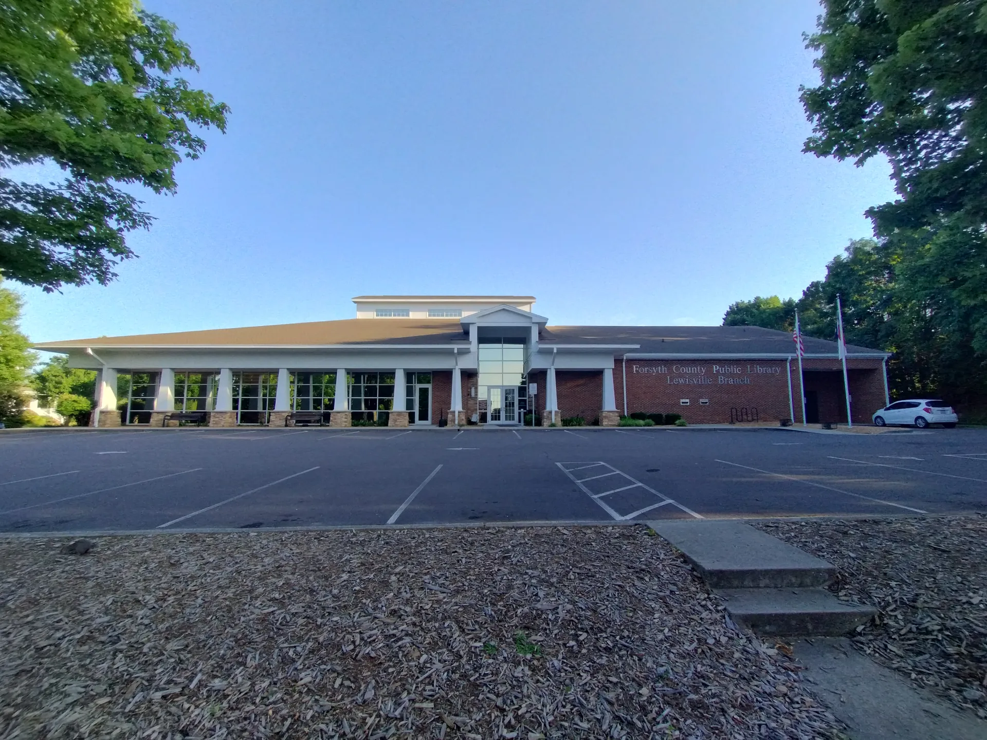 Forsyth County Public Library, Lewisville